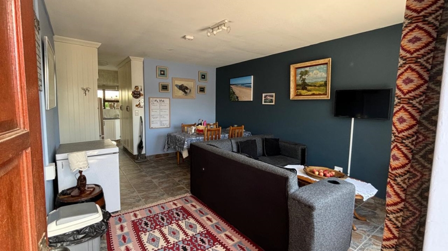 6 Bedroom Property for Sale in Fraaiuitsig Western Cape